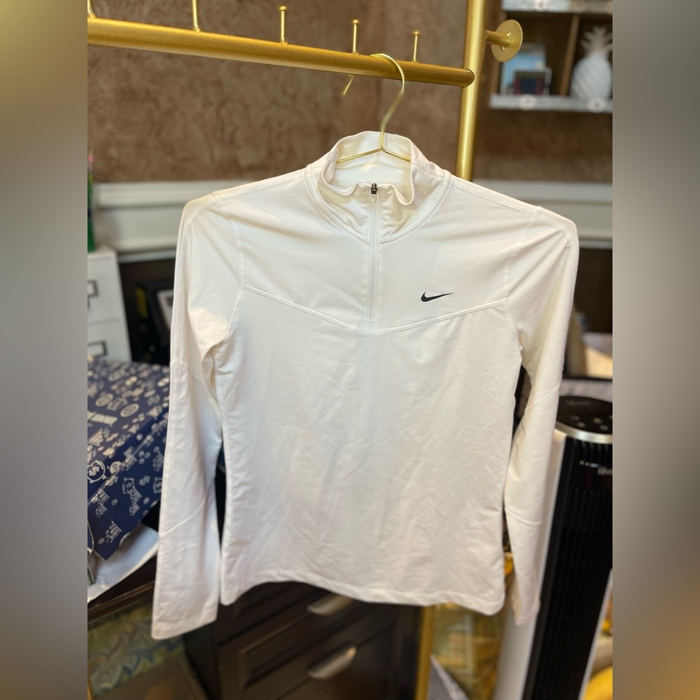 Excellent condition Nike Quarter Zip Sized S